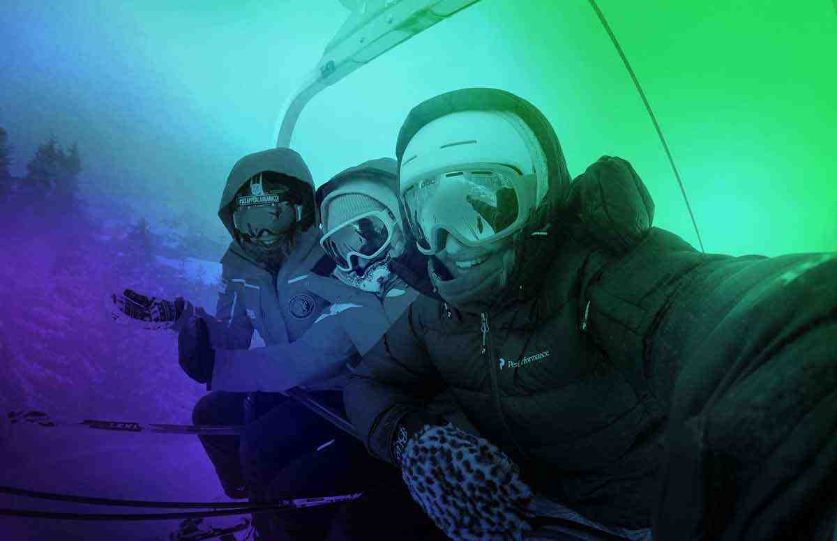 Friends On Skilift Gradient